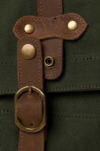 将图片加载到图库查看器，Scout Backpack
