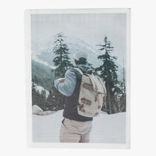 将图片加载到图库查看器，The Field Report Vol. 2
